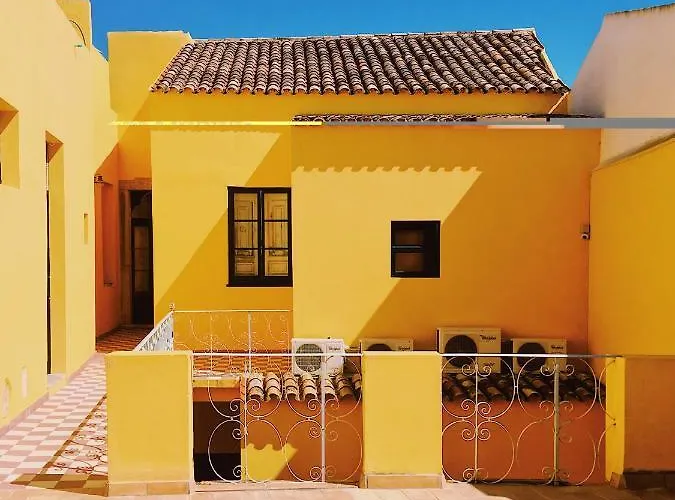 Hub 1878 Faro Hostel